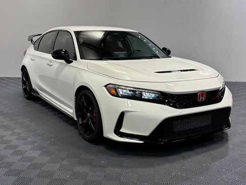 Certified 2025 Honda Civic Type R image 3