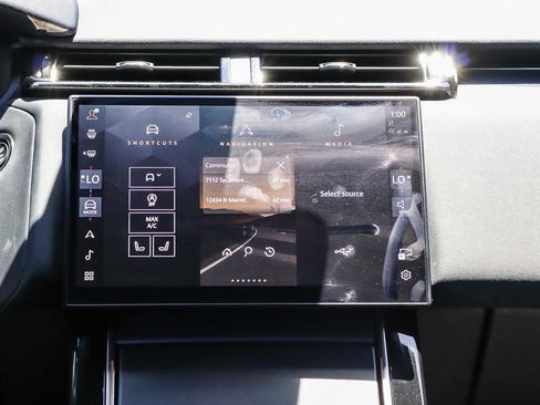 Used 2024 Land Rover Range Rover Velar Dynamic SE AWD/4WD image 20