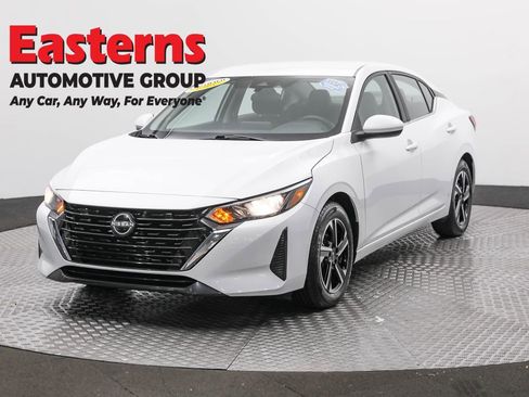 Used 2024 Nissan Sentra SV FWD image 1