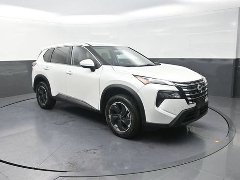 Used 2025 Nissan Rogue SV AWD/4WD image 10