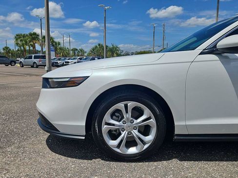 Certified 2025 Honda Accord LX image 18