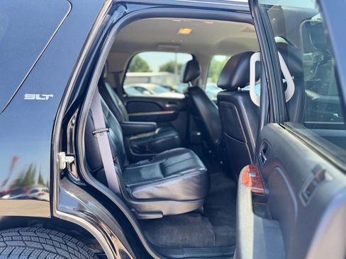 Used 2013 GMC Yukon SLT w/ SLT-2 Equipment Package image 23