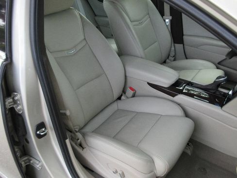 Used 2014 Cadillac XTS image 25