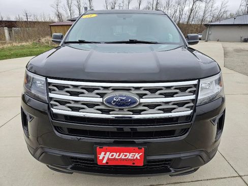 Used 2018 Ford Explorer 4WD image 2