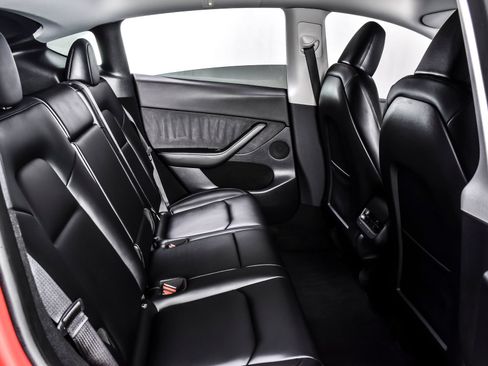 Used 2023 Tesla Model Y AWD image 20