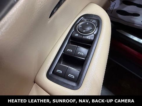 Used 2018 Cadillac XT5 Luxury w/ Driver Awareness Package FWD image 13