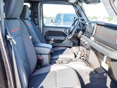 New 2025 Jeep Gladiator Rubicon w/ Safety Group image 18