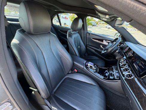 Certified 2017 Mercedes-Benz E 300 4MATIC image 14