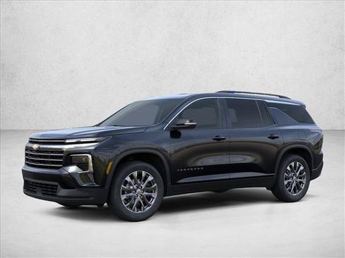 New 2026 Chevrolet Traverse LT w/ Sun and Wheel Package FWD image 3