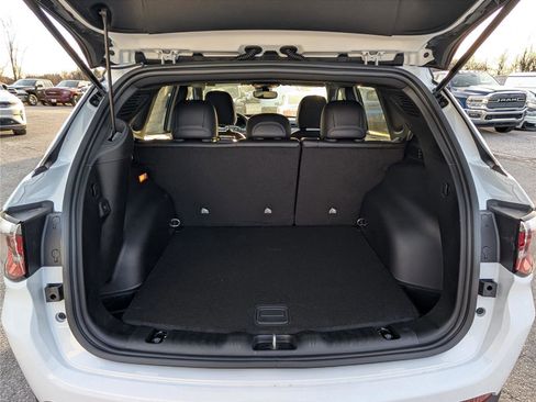 New 2026 Jeep Compass Limited AWD/4WD image 8