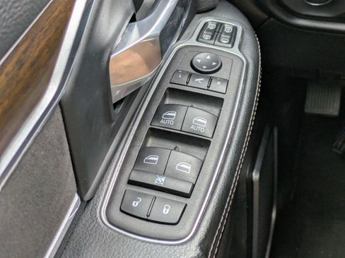 Used 2024 RAM 3500 Laramie w/ Towing Technology Group image 19