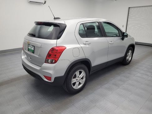 Used 2020 Chevrolet Trax LS FWD image 10