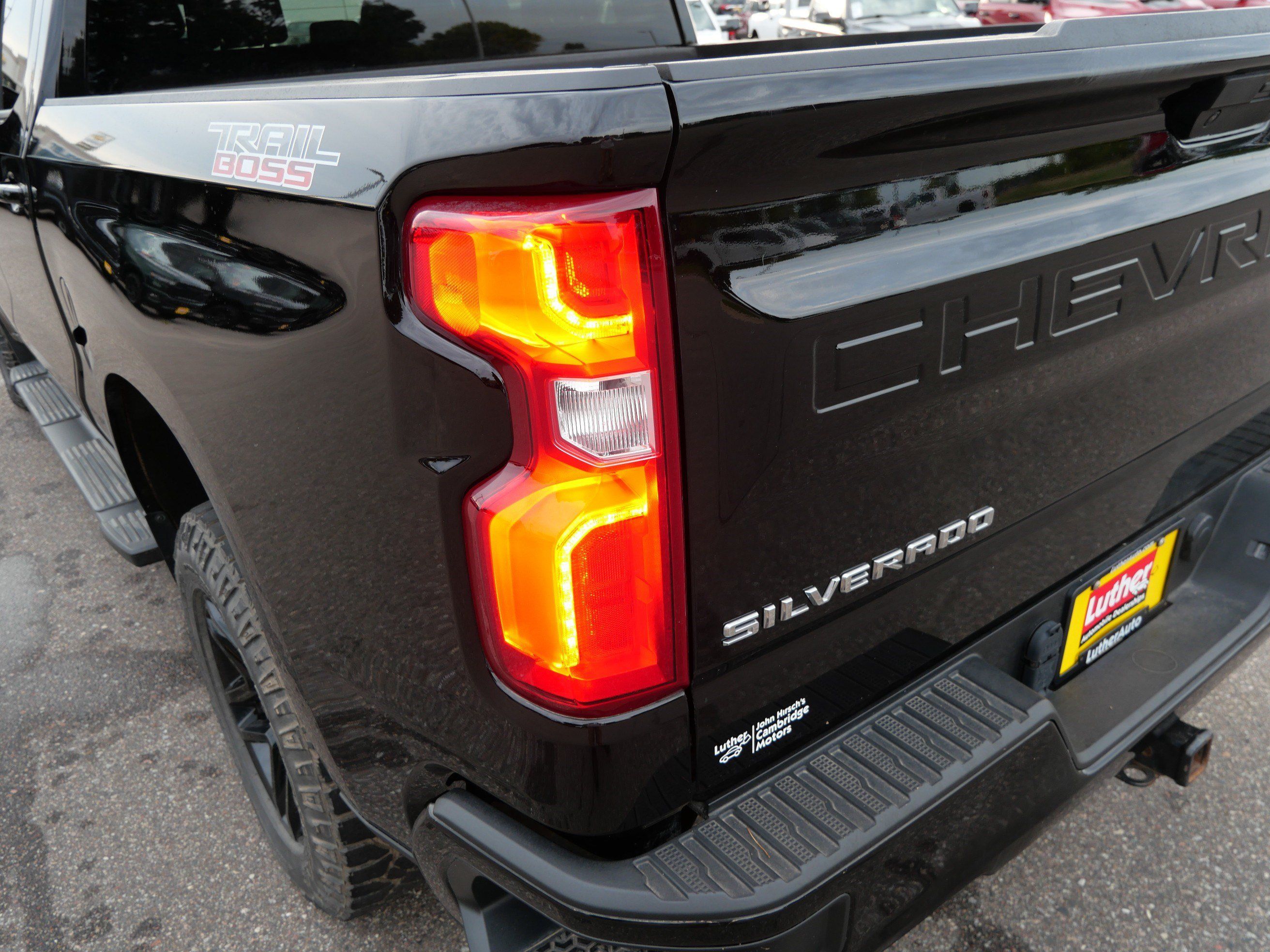 Used 2021 Chevrolet Silverado 1500 LT Trail Boss w/ Bed Protection Package AWD/4WD image 19