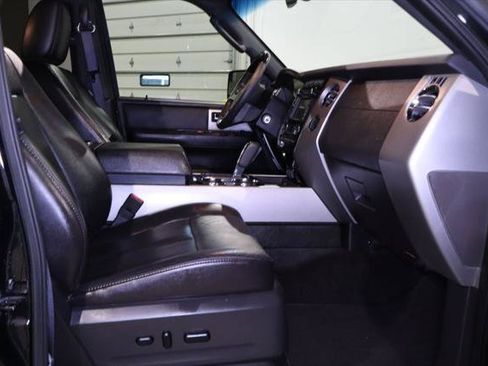 Used 2013 Ford Expedition Limited AWD/4WD image 32