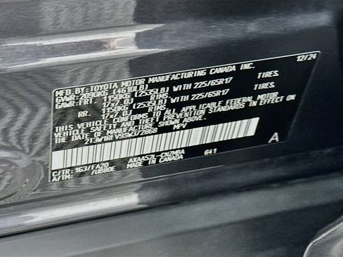 Used 2025 Toyota RAV4 XLE FWD image 32