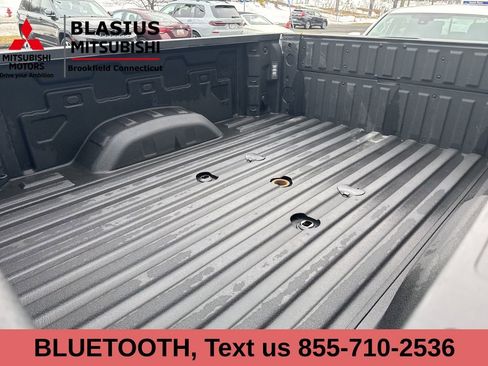 Used 2025 GMC Sierra 2500 AT4 image 11