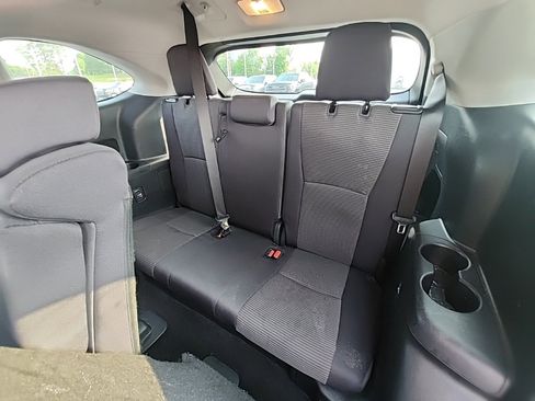 Used 2024 Toyota Highlander LE image 17