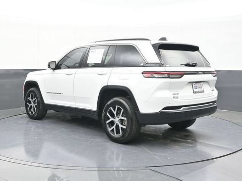 Used 2024 Jeep Grand Cherokee Limited w/ Trailer Tow Package AWD/4WD image 9