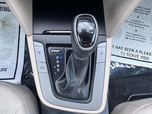 Used 2017 Hyundai Elantra Value Edition w/ Cargo Package image 25