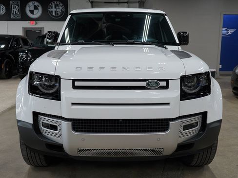 Used 2025 Land Rover Defender 110 S AWD/4WD image 8