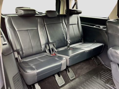 Used 2022 Ford Expedition Max XLT image 29