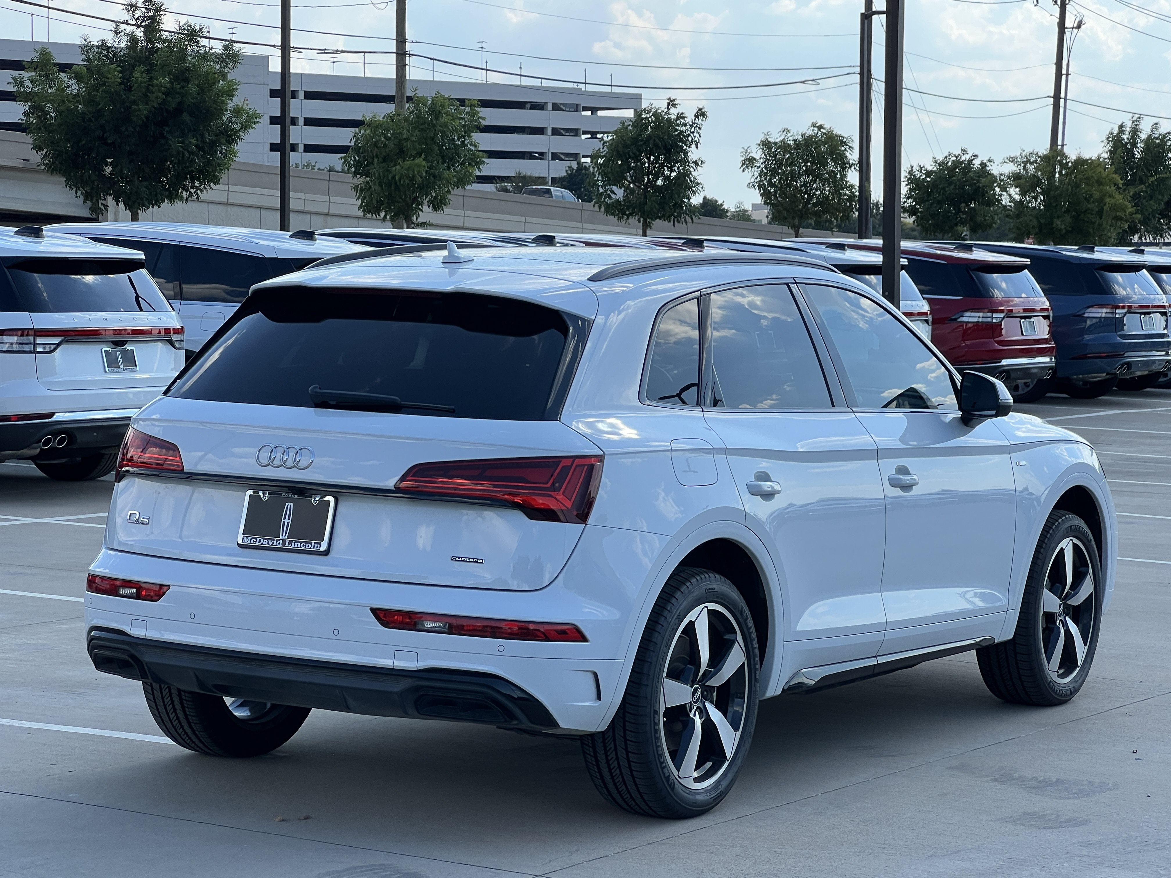 Used 2022 Audi Q5 2.0T Premium Plus w/ Premium Plus Package AWD/4WD image 9