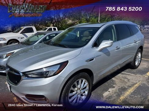 Used 2019 Buick Enclave Essence image 1