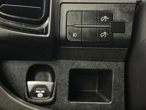 Used 2025 RAM ProMaster 2500 w/ Convenience Group FWD image 24