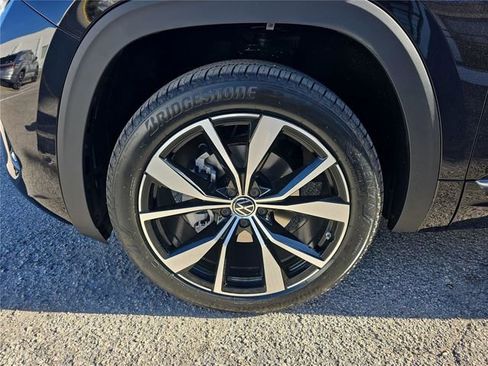 New 2026 Volkswagen Atlas SEL Premium R-Line image 9