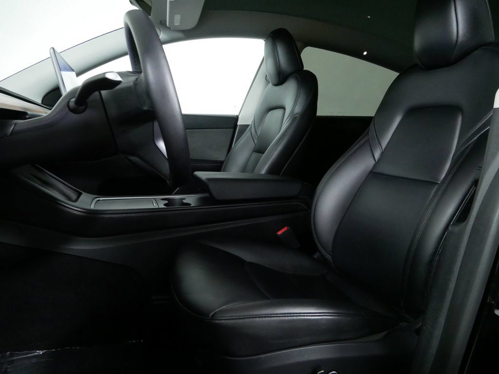 Used 2024 Tesla Model Y Long Range AWD/4WD image 15