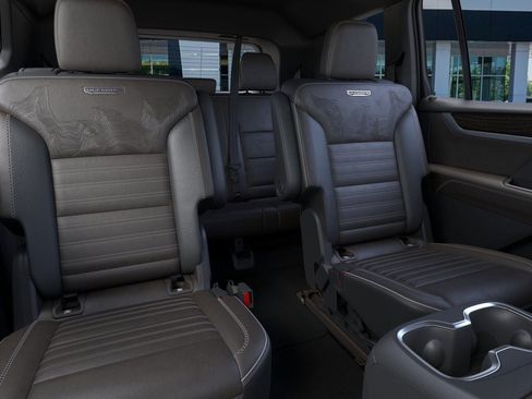 New 2026 GMC Acadia Denali Ultimate w/ LPO, Floor Liner Package image 17