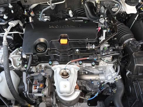 Used 2024 Honda HR-V Sport image 9