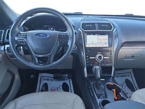 Used 2019 Ford Explorer Limited w/ Class III Trailer Tow Package image 12