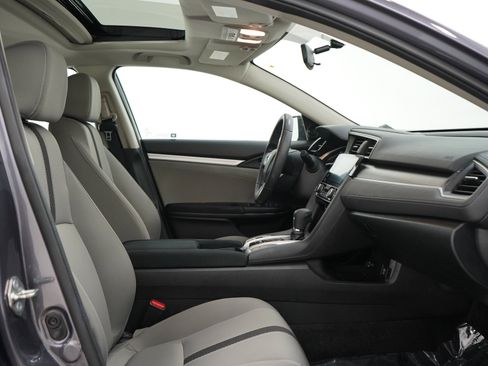 Used 2017 Honda Civic EX image 11