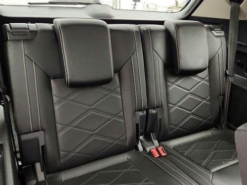 Used 2025 Volkswagen Atlas SE AWD/4WD image 20