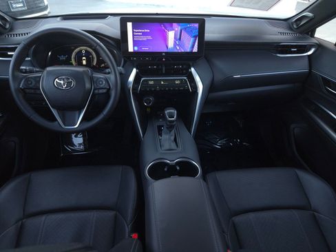 Used 2024 Toyota Venza Limited AWD/4WD image 13