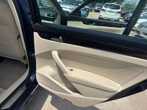 Used 2014 Volkswagen Passat TDI SEL Premium FWD image 22