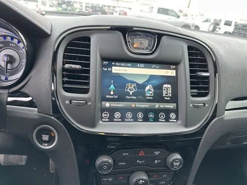 Used 2023 Chrysler 300 S image 8