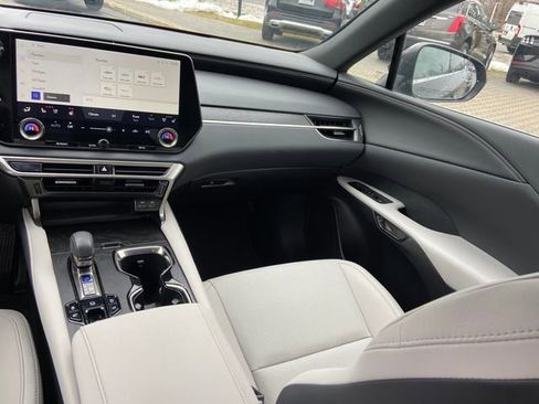Used 2024 Lexus RX 350 Premium w/ Accessory Package (Z1) AWD/4WD image 14