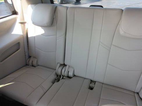 Used 2020 Cadillac Escalade Premium Luxury AWD/4WD image 25