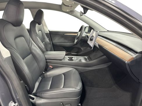 Certified 2023 Tesla Model Y Long Range AWD/4WD image 13