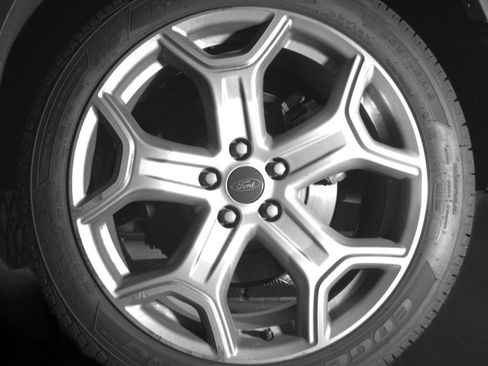 Used 2017 Ford Escape Titanium w/ Equipment Group 301A AWD/4WD image 12