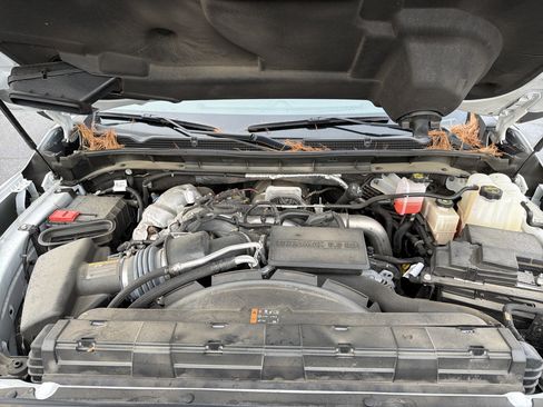 Used 2024 GMC Sierra 2500 Pro w/ Convenience Package image 10