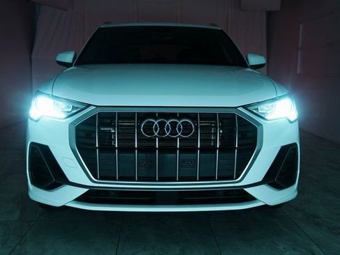 Used 2025 Audi Q3 2.0T Premium image 37