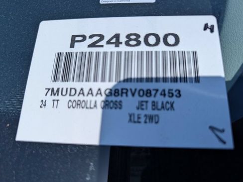 Used 2024 Toyota Corolla Cross XLE w/ Convenience Package FWD image 36