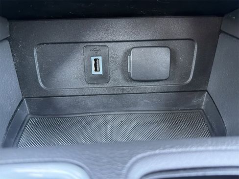 Used 2018 Ford Escape SE image 28