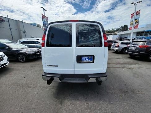 Used 2025 Chevrolet Express 2500 w/ Driver Convenience Package RWD image 7