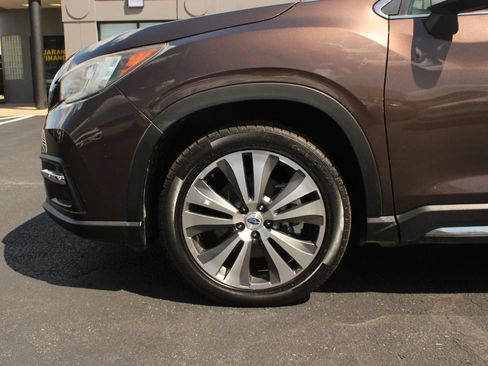 Used 2019 Subaru Ascent Touring AWD/4WD image 3