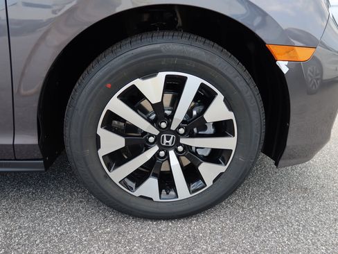 New 2026 Honda Odyssey EX-L image 5