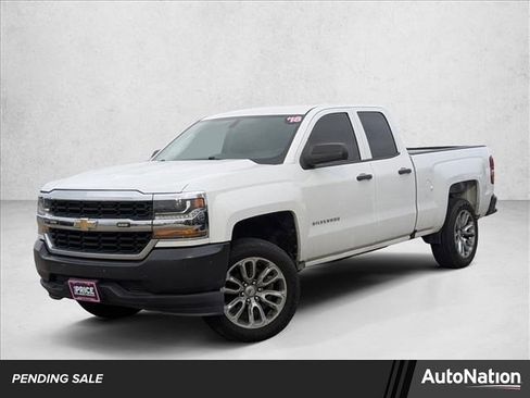 Used 2018 Chevrolet Silverado 1500 W/T w/ Trailering Package image 1